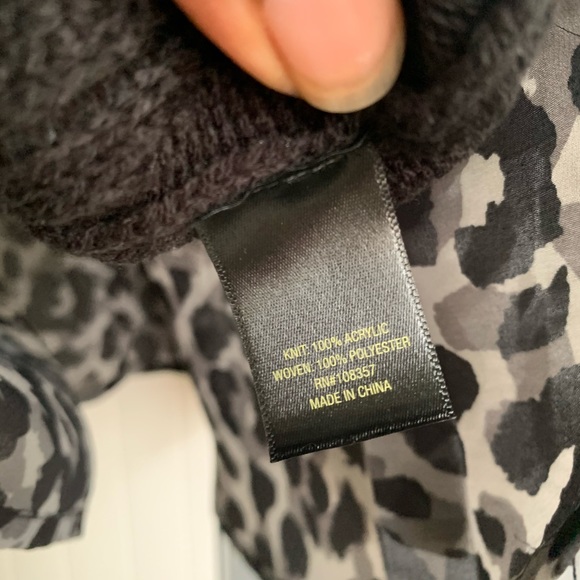 Mock Neck Long sleeve Animal leopard Cheetah - Picture 4 of 4